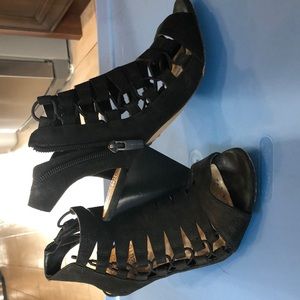 Black Vince Camuto Sandals